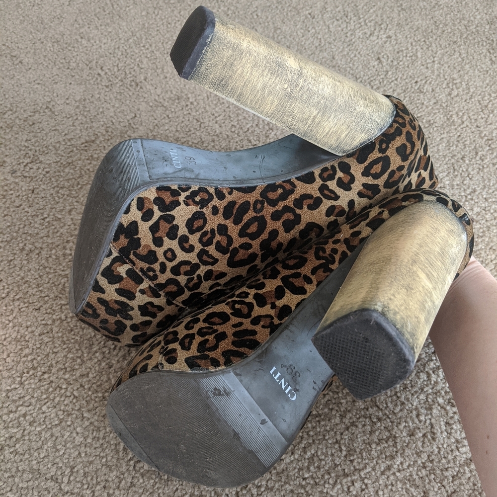 Leopard heeled booties ππ - Picture 7 of 7